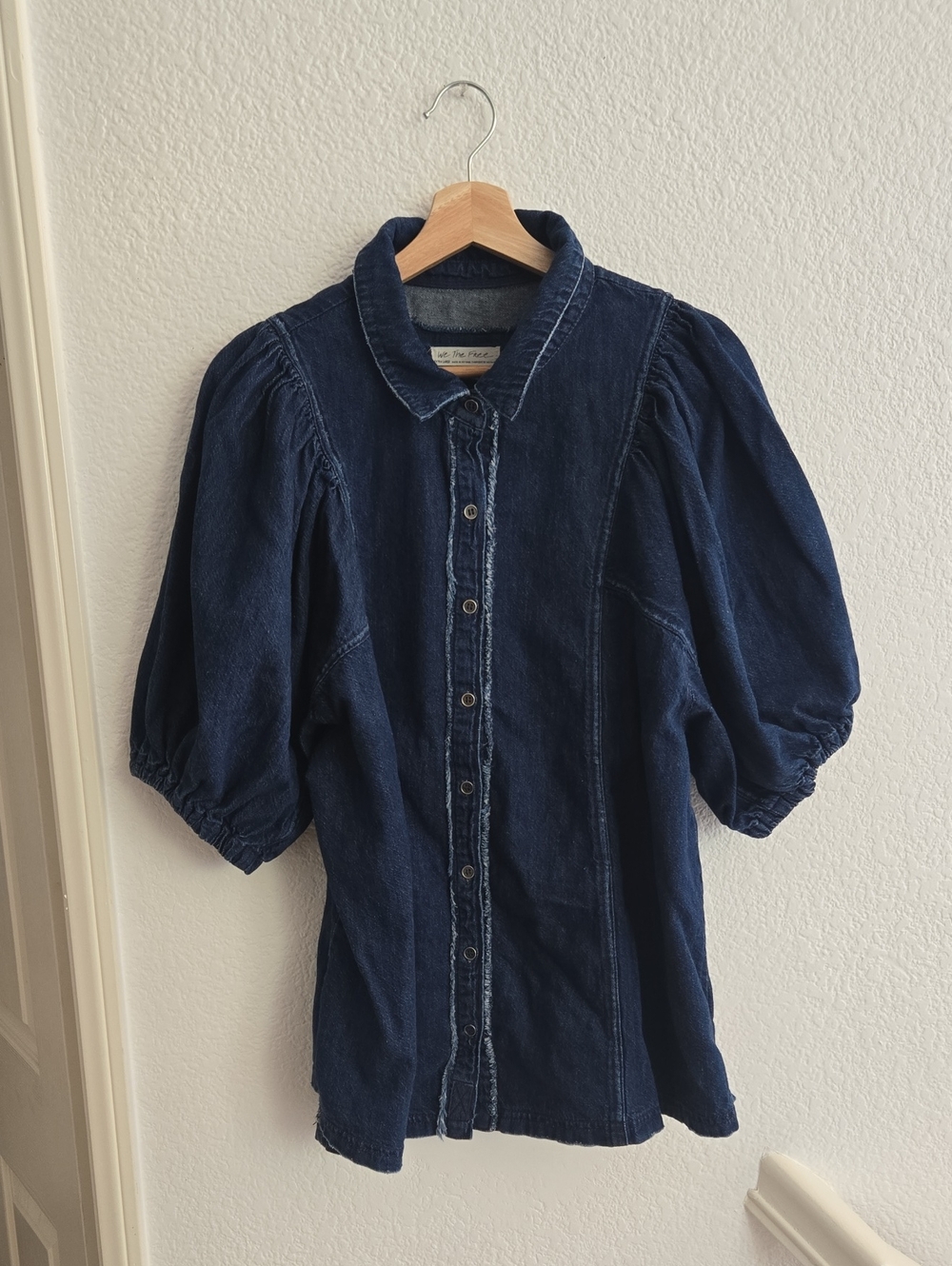 Free People |Suhrie Puff Sleeve Button-Up - Picture 4 of 7